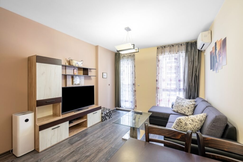 StayBooked — Cozy 1BR w/ Terrace | Family Friendly, Пловдив