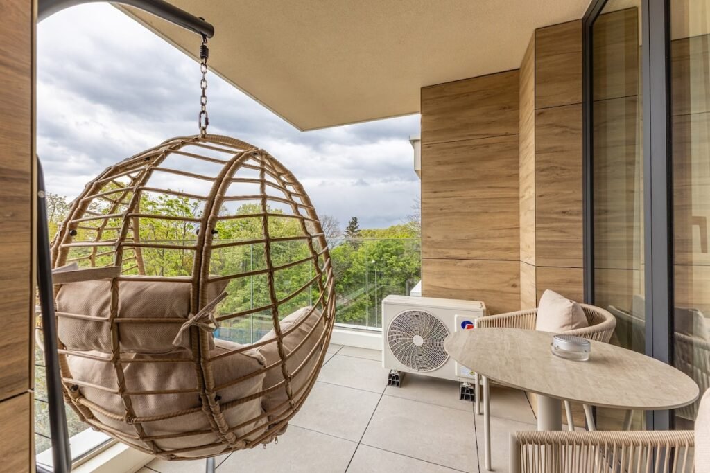 StayBooked — Azur Panorama 1BR w/ Garage | 5 Min Walk to Beach, Варна
